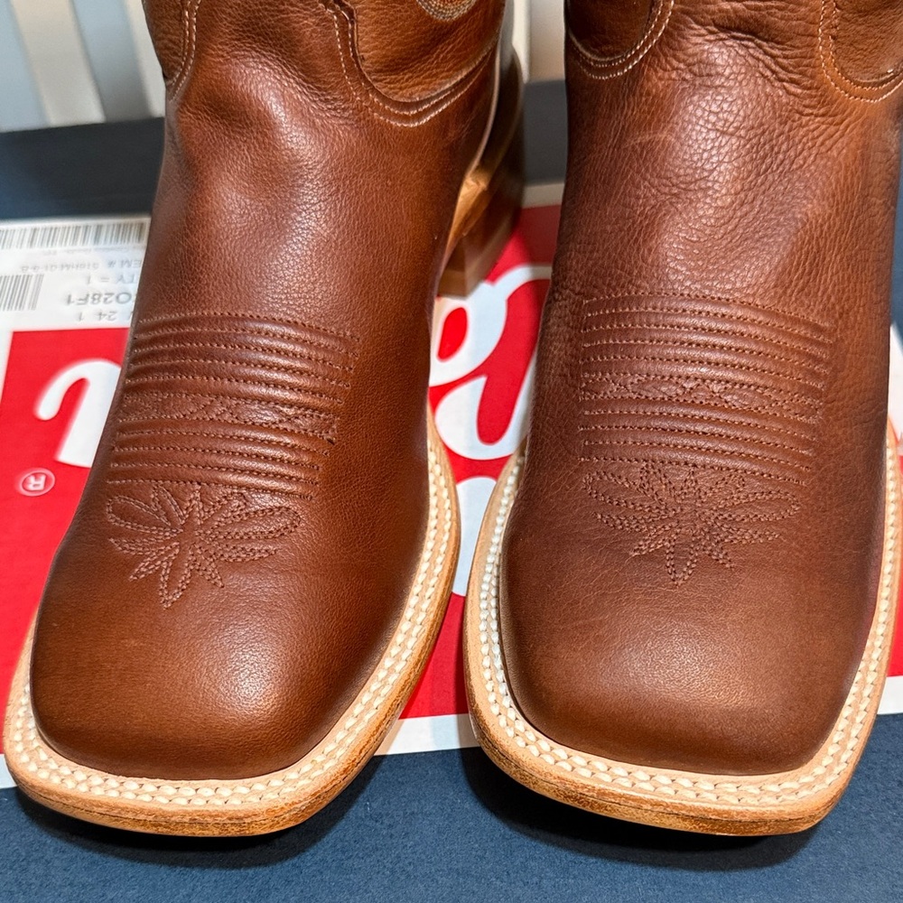 Tony Lama Women's Tan Western Boots with White Stitching - Picture 3 of 13